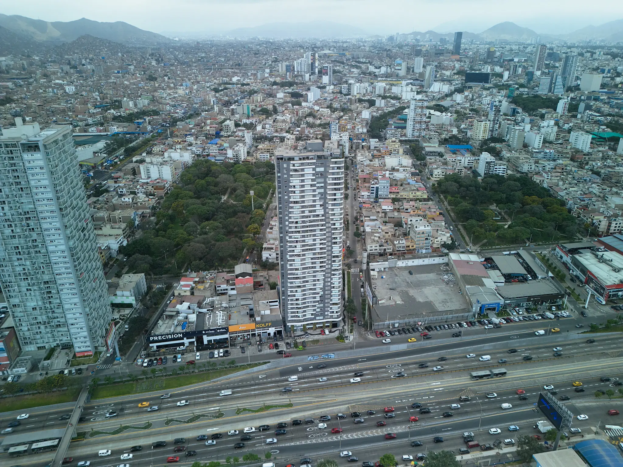 Departamento La Victoria - Paseo de la República